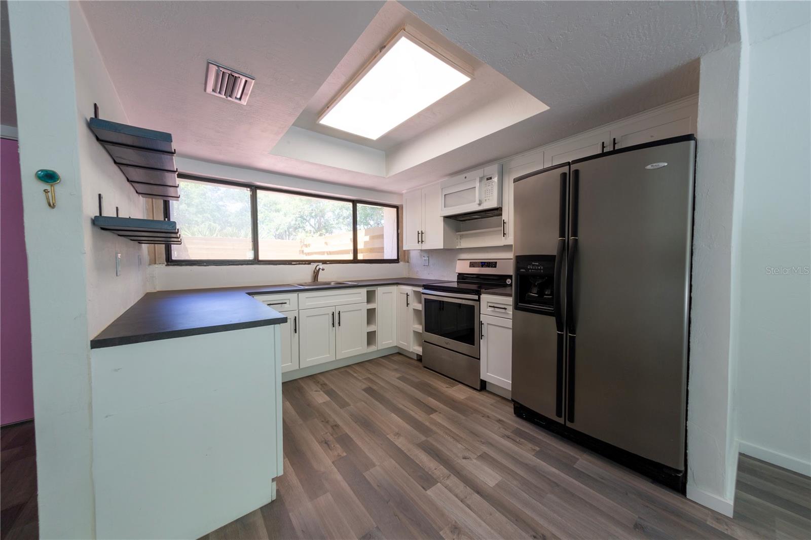 Image 7 of 18 For 603 Glendevon Drive