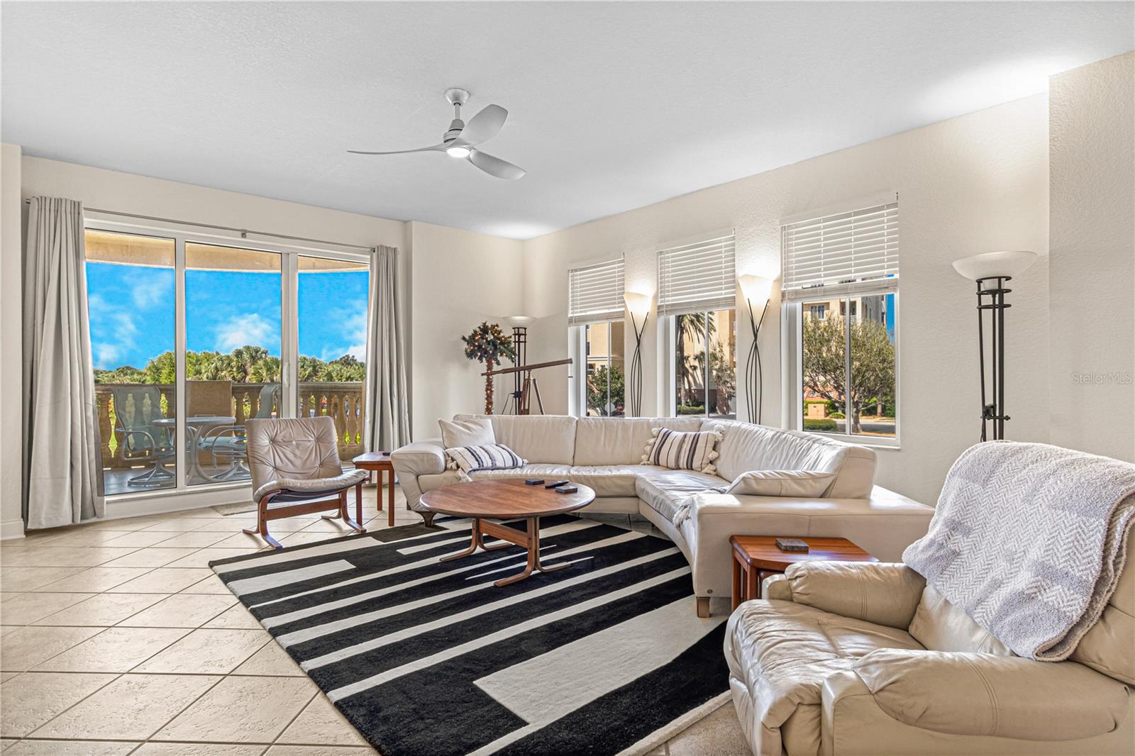 Image 11 of 52 For 263 Minorca Beach Way 206