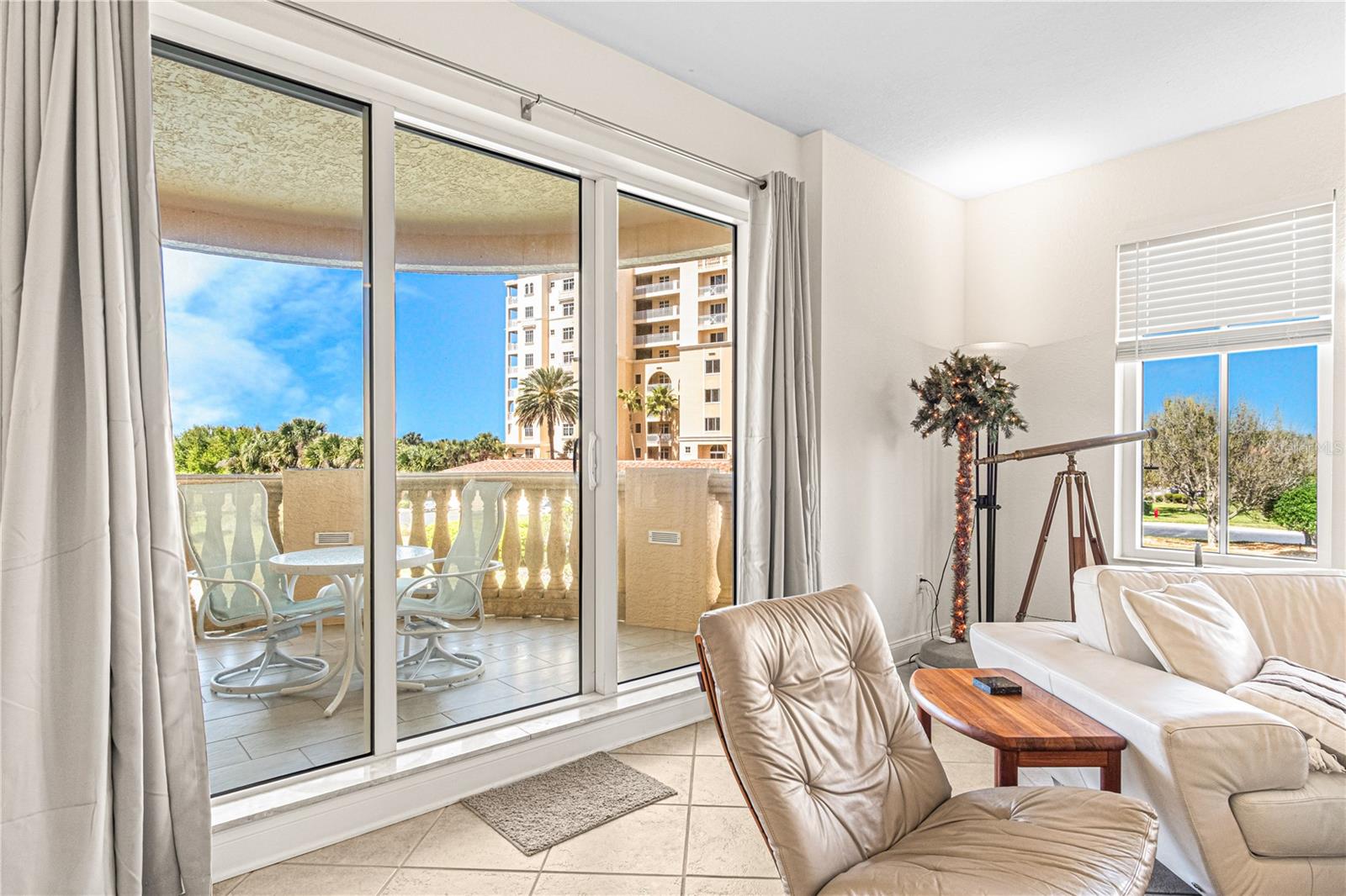 Image 14 of 52 For 263 Minorca Beach Way 206