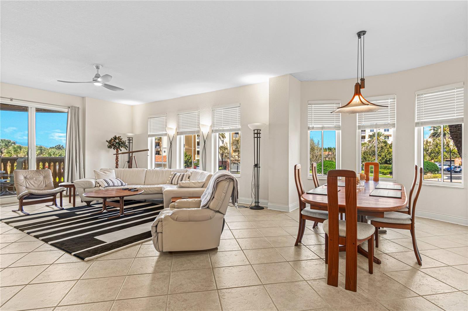 Image 7 of 52 For 263 Minorca Beach Way 206