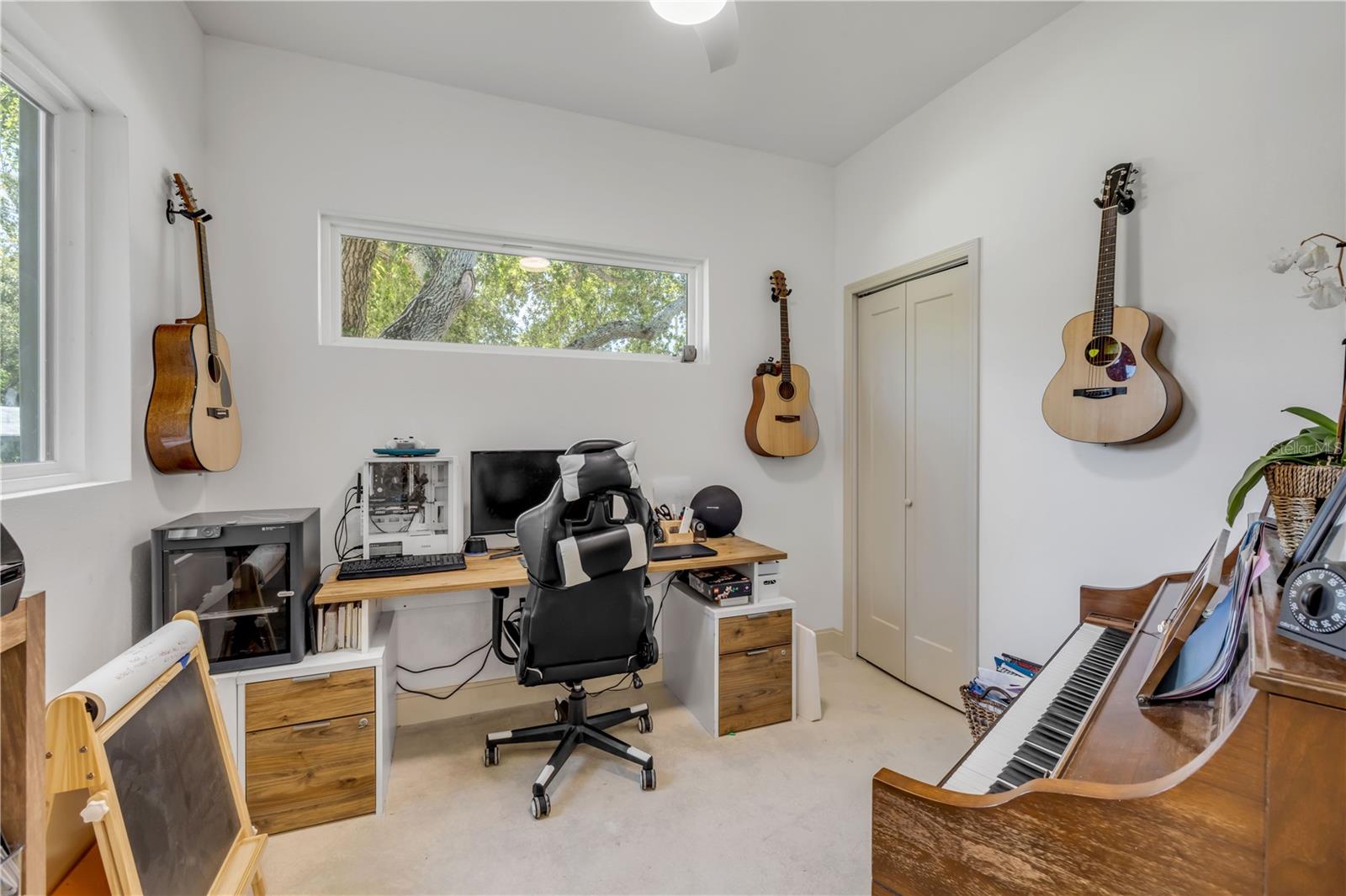 Image 12 of 97 For 3211 Saxon Drive