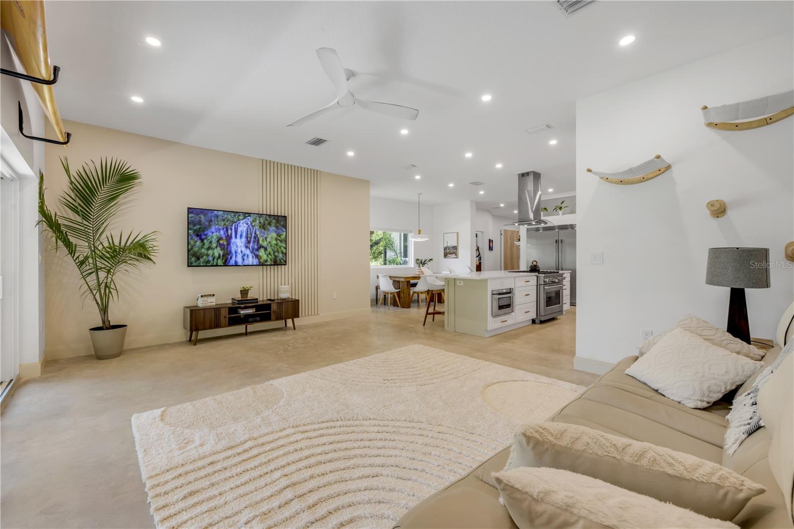 Image 36 of 97 For 3211 Saxon Drive