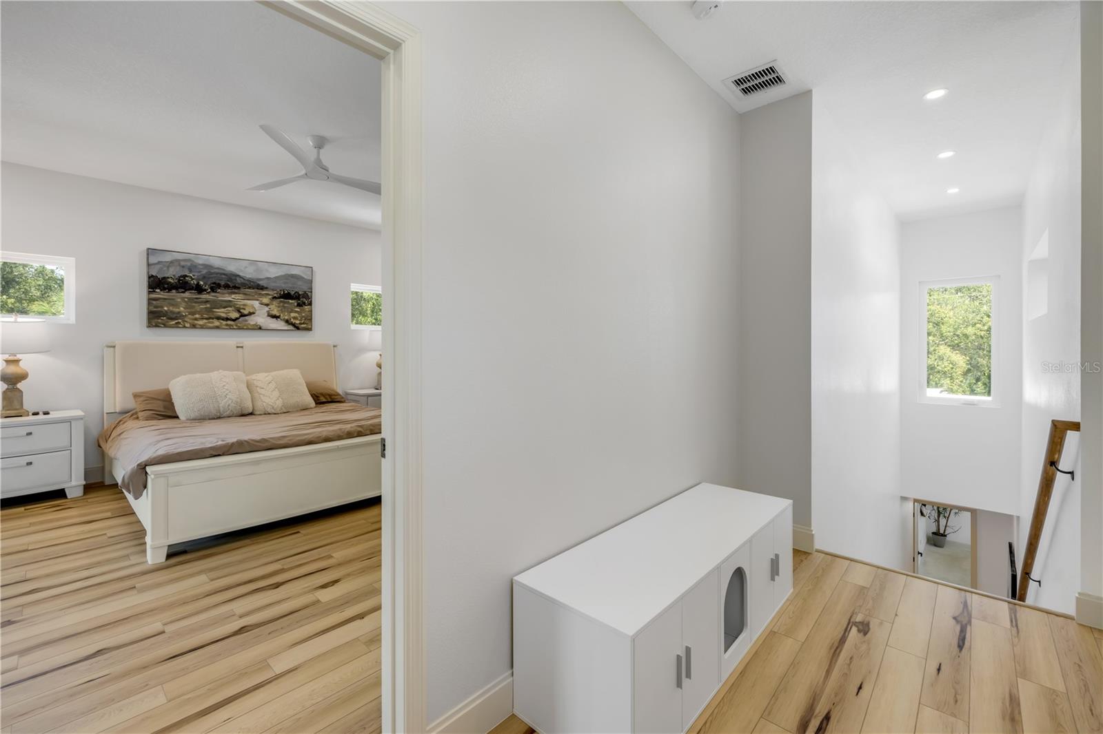 Image 40 of 97 For 3211 Saxon Drive