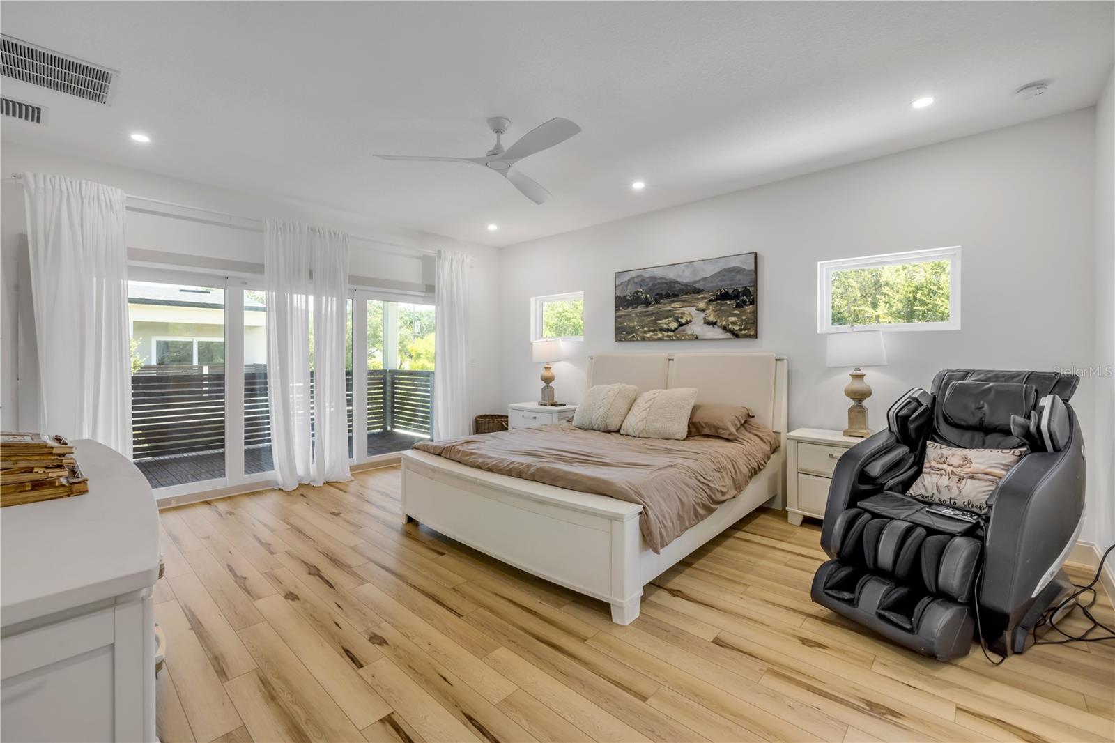 Image 43 of 97 For 3211 Saxon Drive