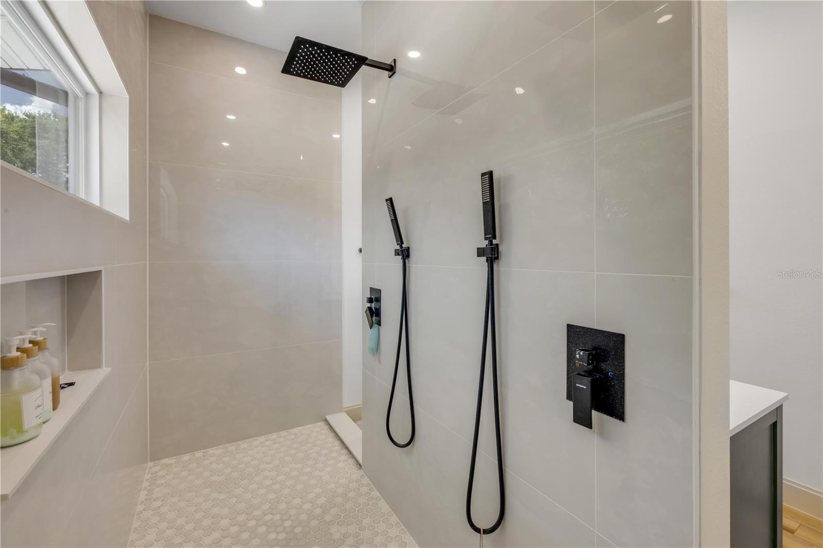 Image 51 of 97 For 3211 Saxon Drive