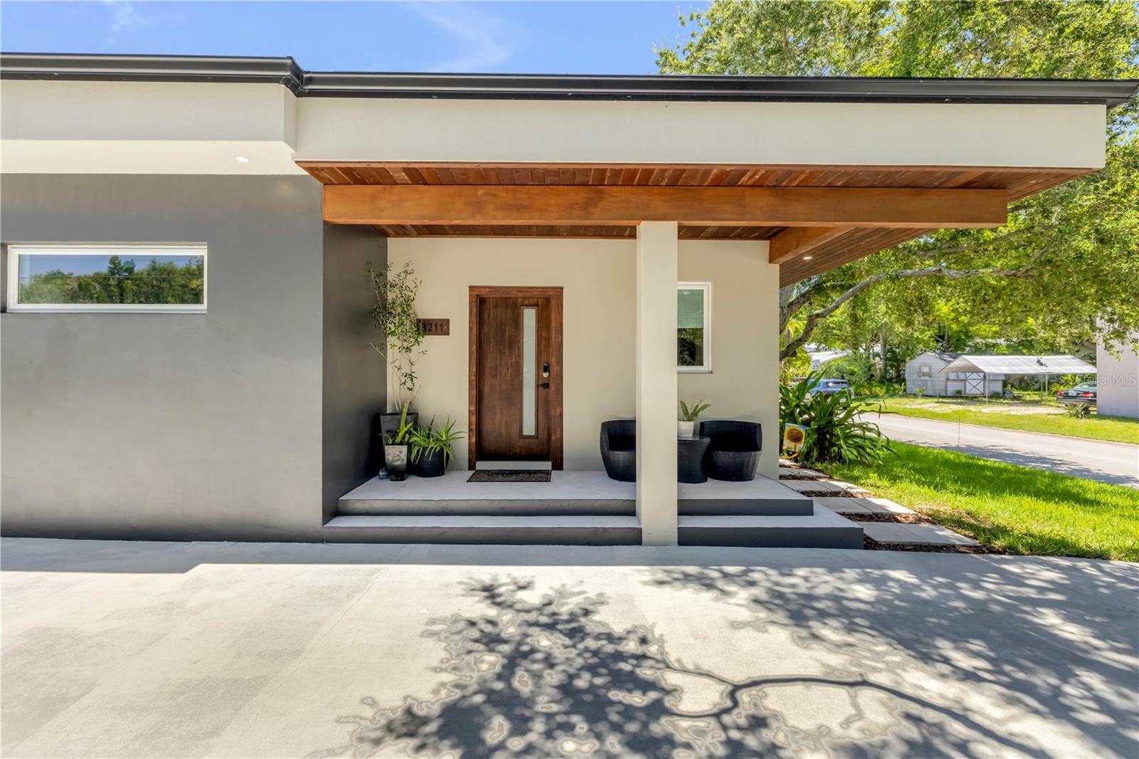 Image 7 of 97 For 3211 Saxon Drive