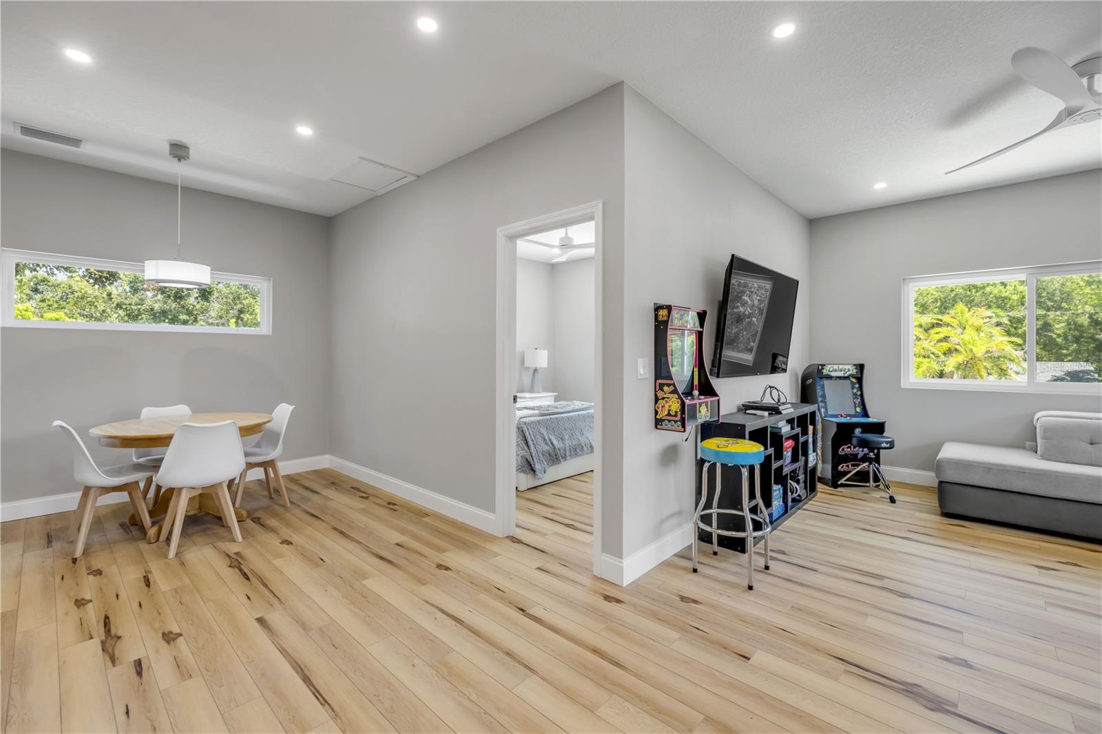 Image 77 of 97 For 3211 Saxon Drive