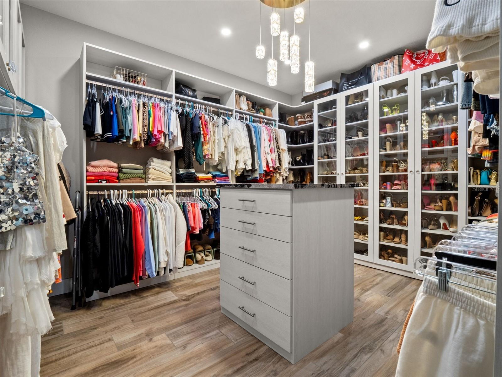 Image 23 of 71 For 1214 Commodore Drive