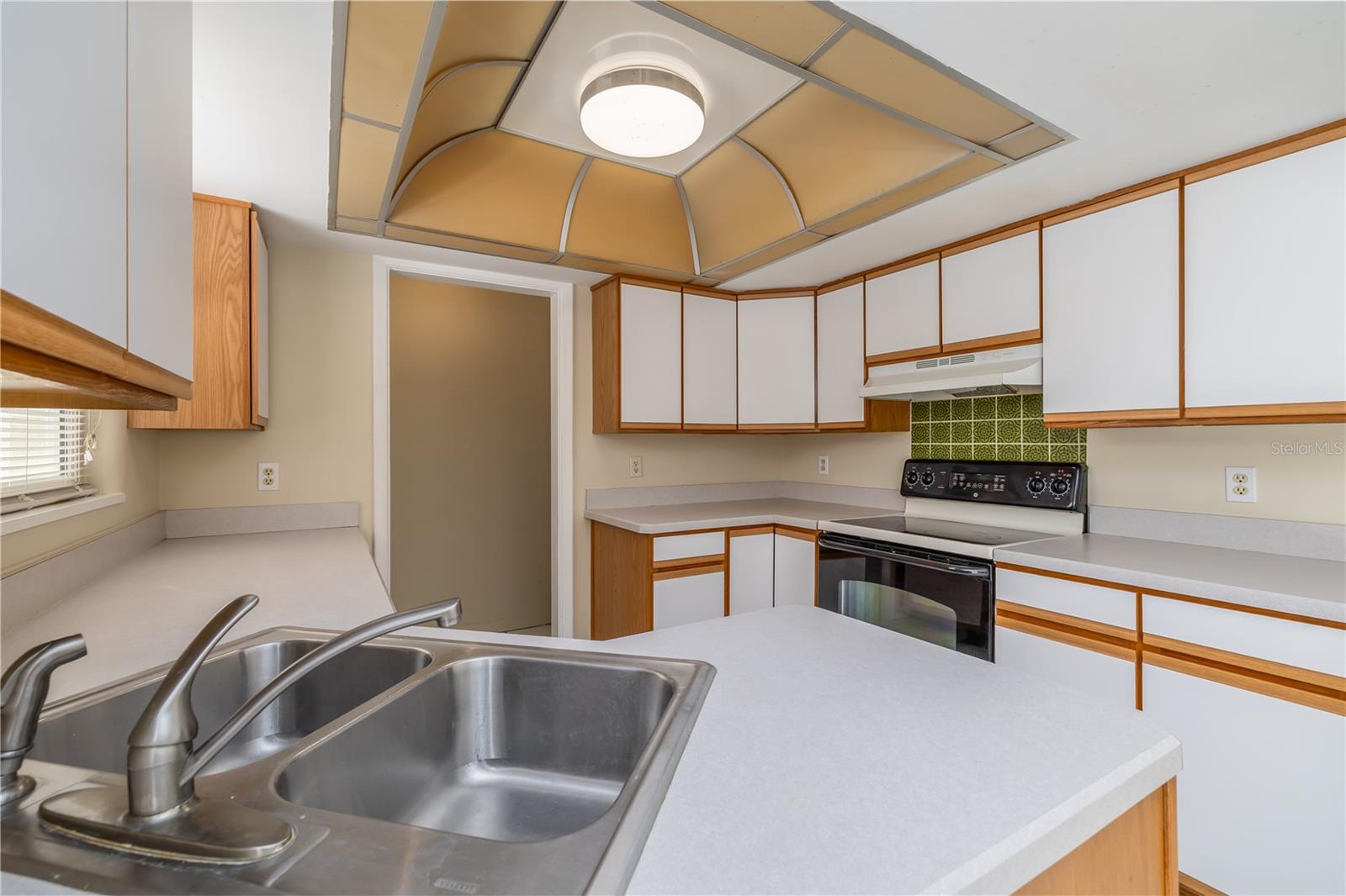 Image 11 of 25 For 718 Jane Avenue