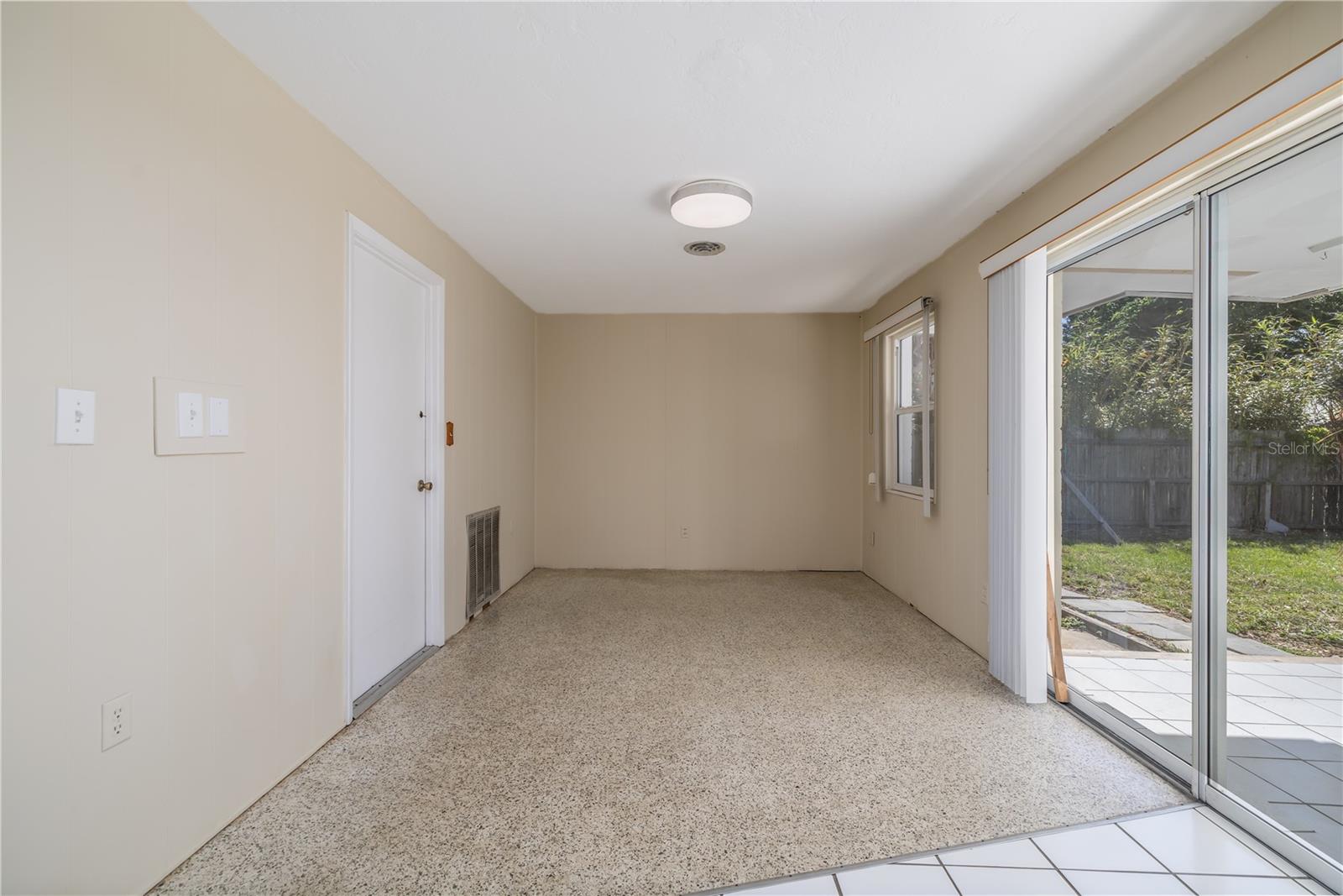 Image 14 of 25 For 718 Jane Avenue