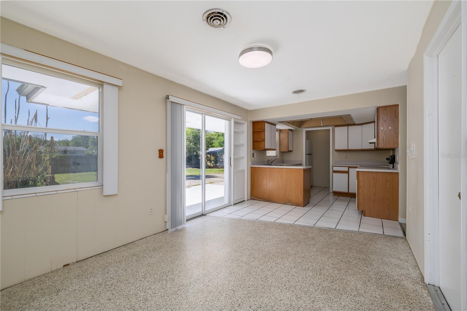 Image 15 of 25 For 718 Jane Avenue