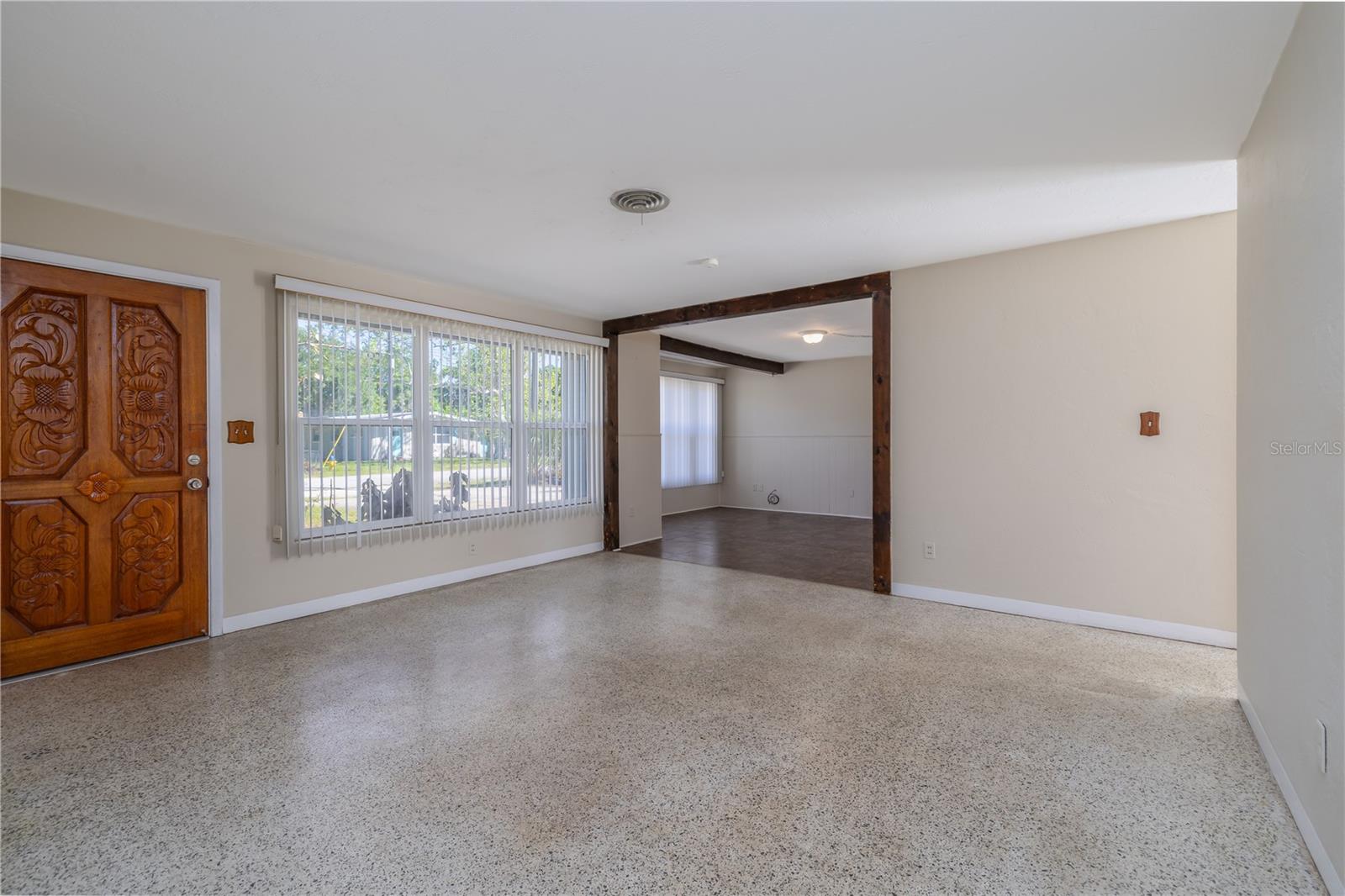 Image 7 of 25 For 718 Jane Avenue