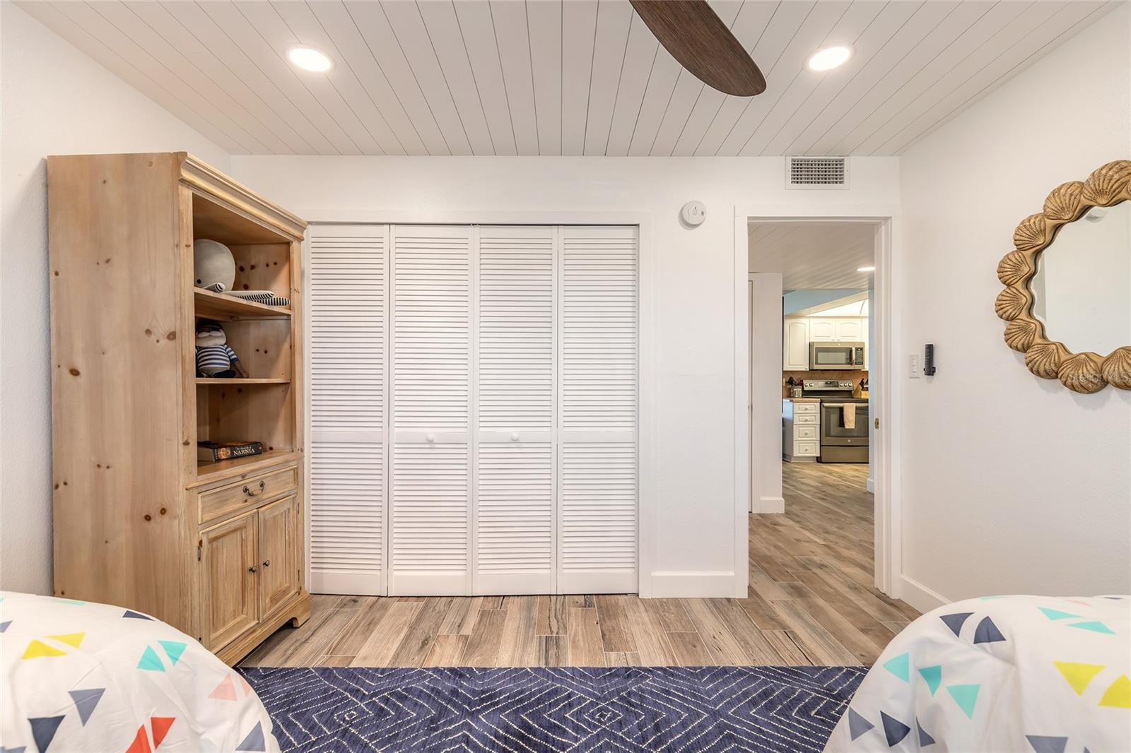 Image 10 of 44 For 2401 Atlantic Avenue A402