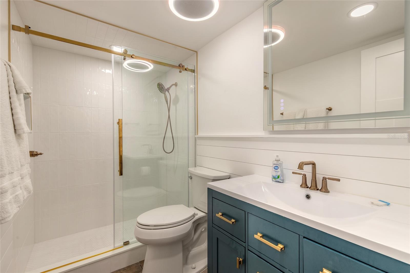 Image 11 of 44 For 2401 Atlantic Avenue A402