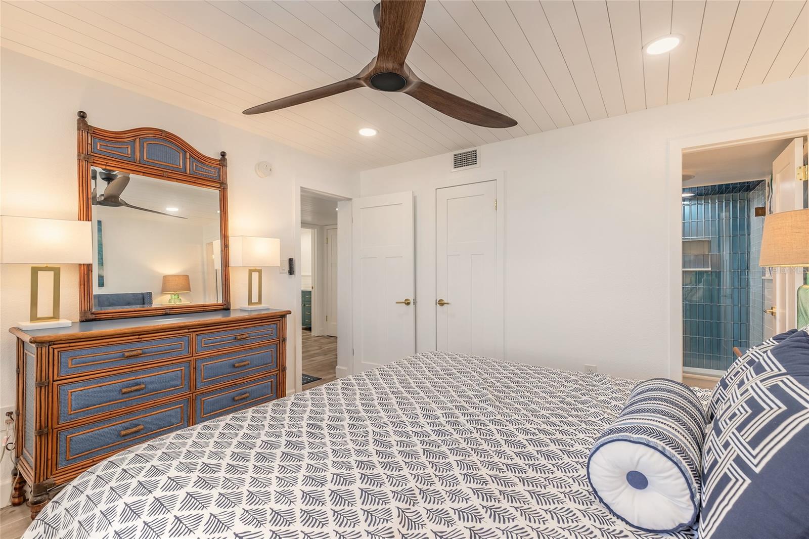 Image 13 of 44 For 2401 Atlantic Avenue A402