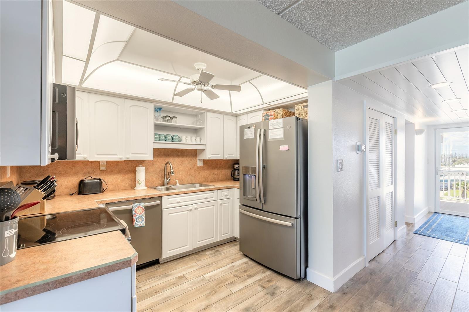 Image 25 of 44 For 2401 Atlantic Avenue A402