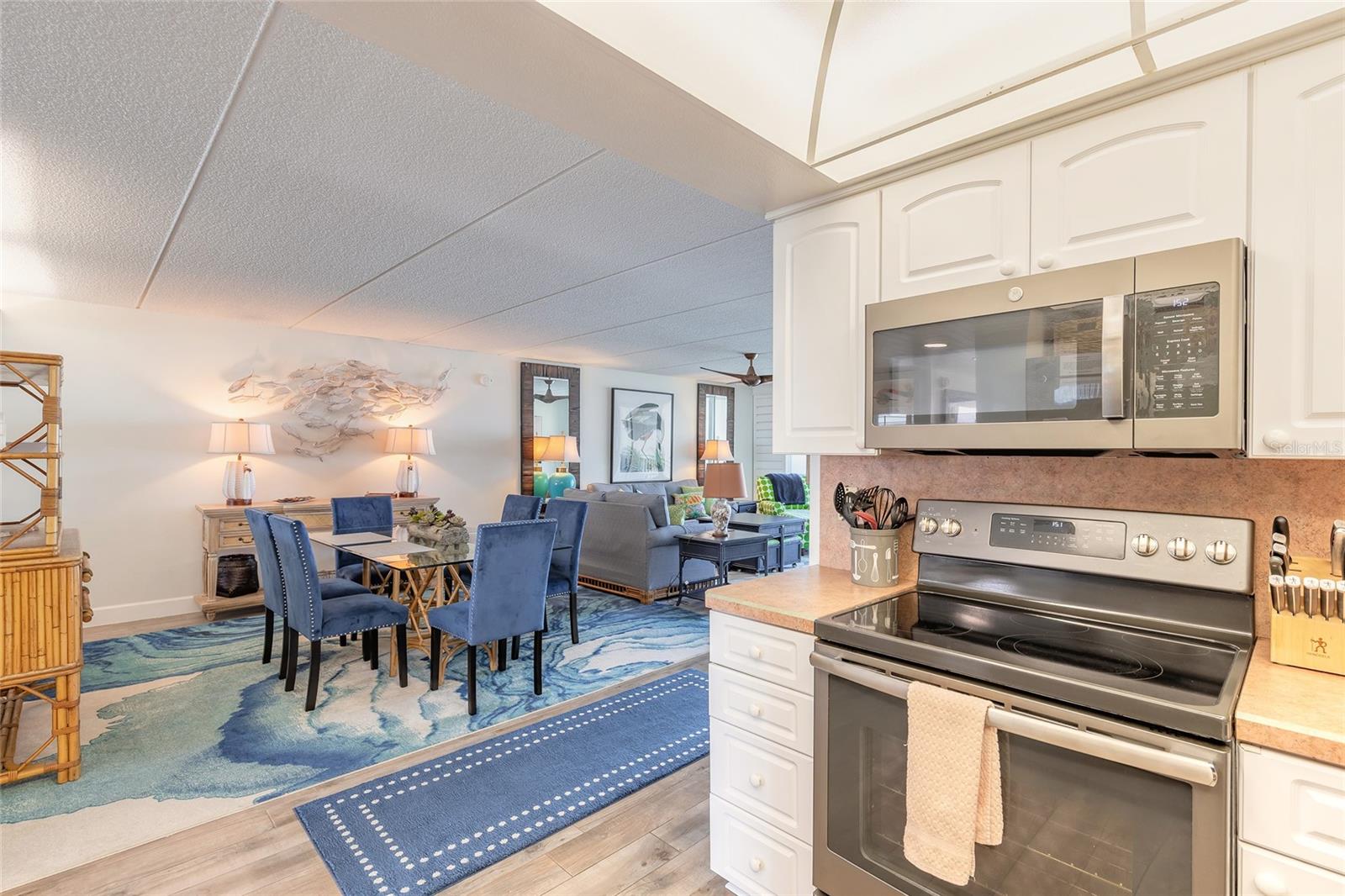 Image 28 of 44 For 2401 Atlantic Avenue A402