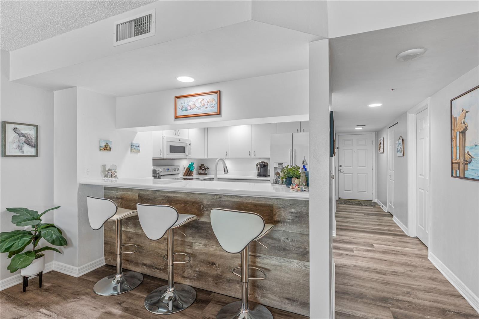 Image 10 of 59 For 2967 Atlantic Avenue 903