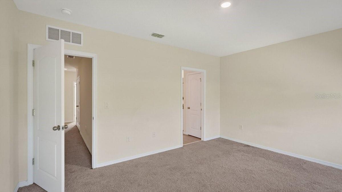 Image 23 of 65 For 28 Bella Lago Circle