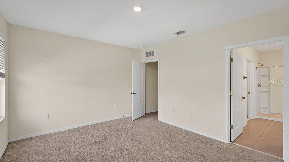 Image 24 of 65 For 28 Bella Lago Circle