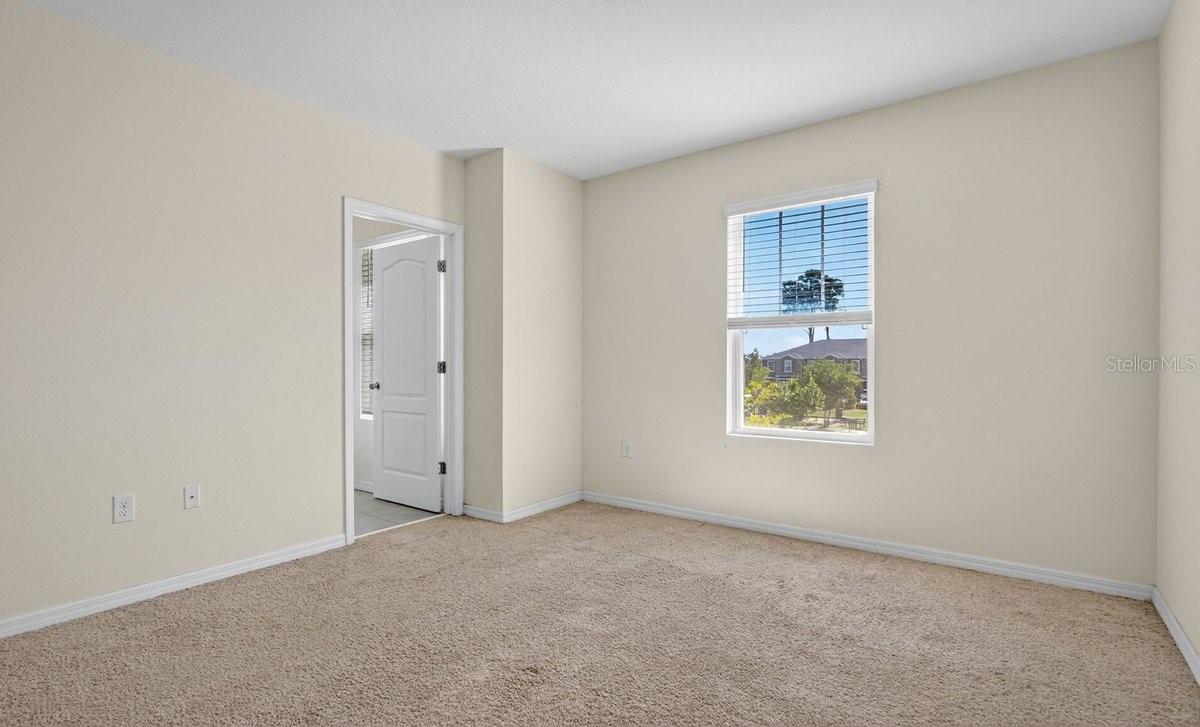 Image 29 of 65 For 28 Bella Lago Circle