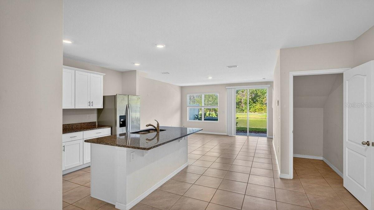 Image 3 of 65 For 28 Bella Lago Circle