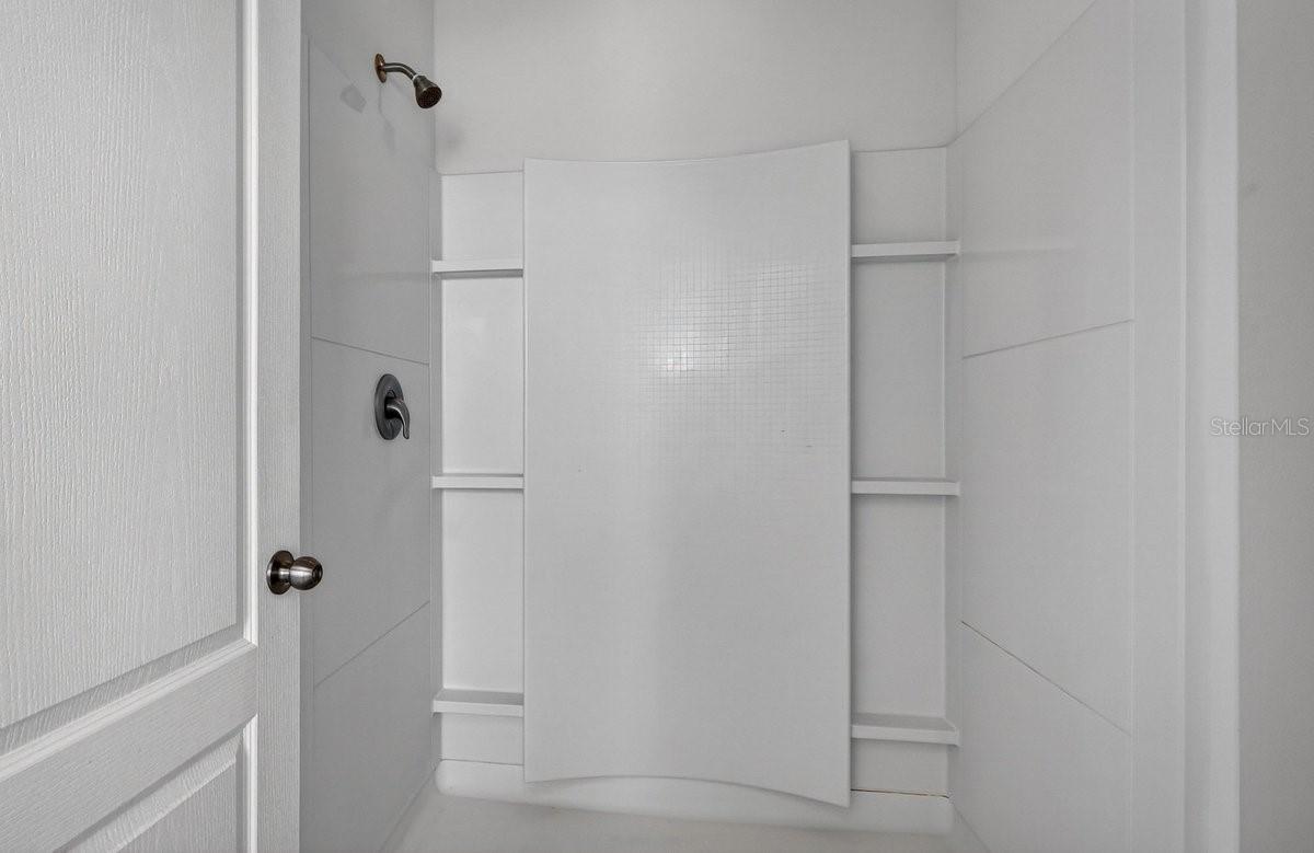 Image 33 of 65 For 28 Bella Lago Circle