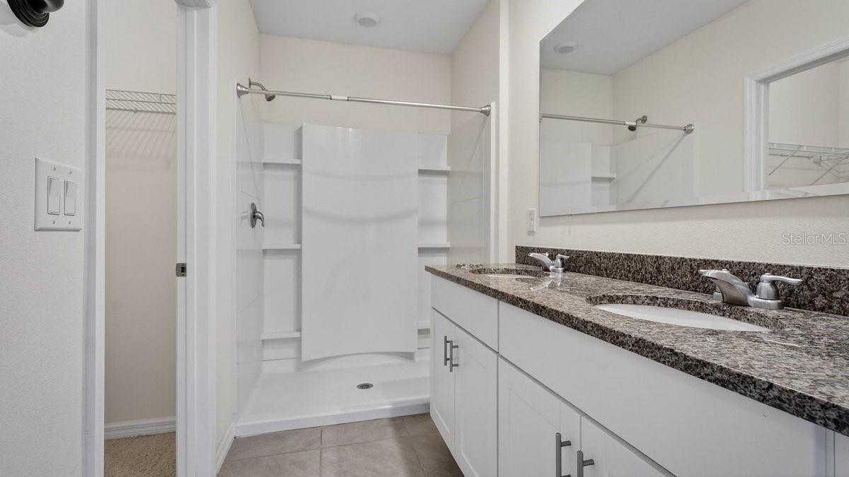 Image 6 of 65 For 28 Bella Lago Circle