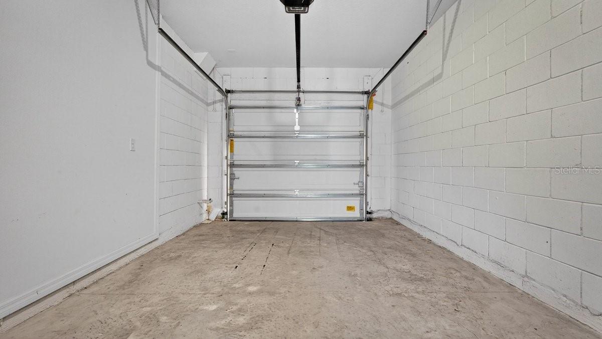 Image 9 of 65 For 28 Bella Lago Circle