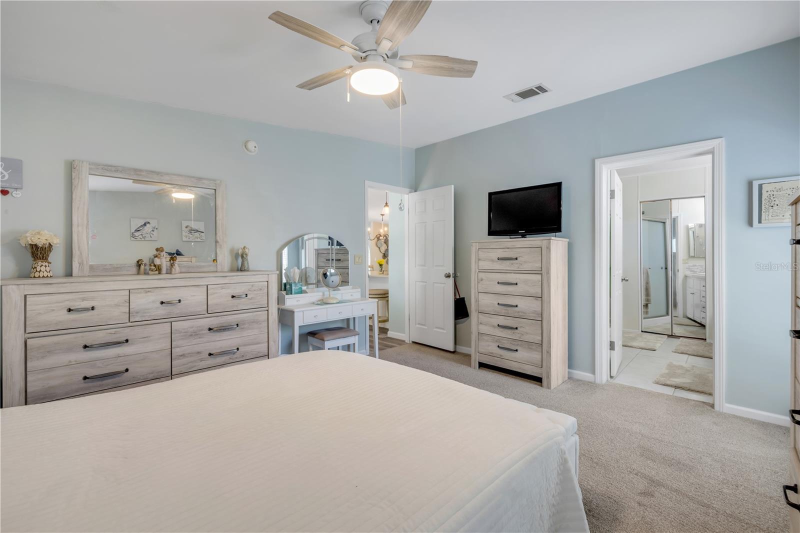 Image 19 of 48 For 317 Water Landing Drive