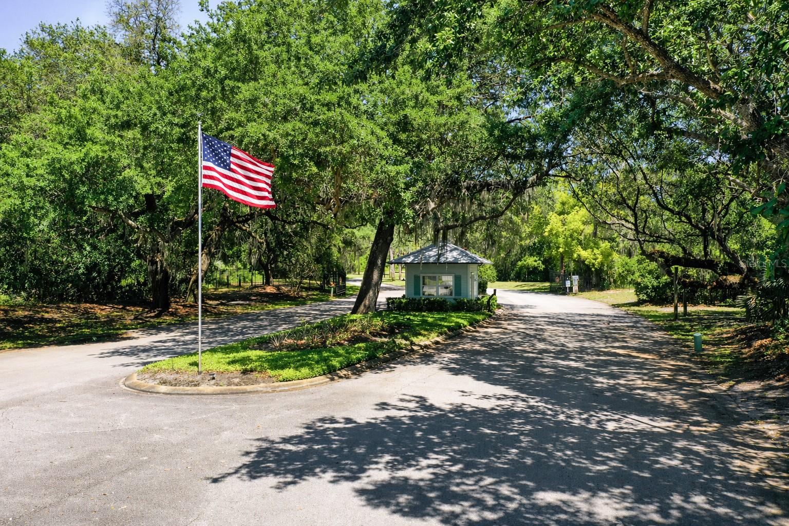 Image 29 of 48 For 317 Water Landing Drive