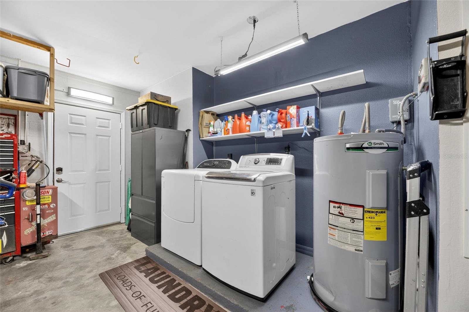 Image 29 of 81 For 926 Hillgrove Lane