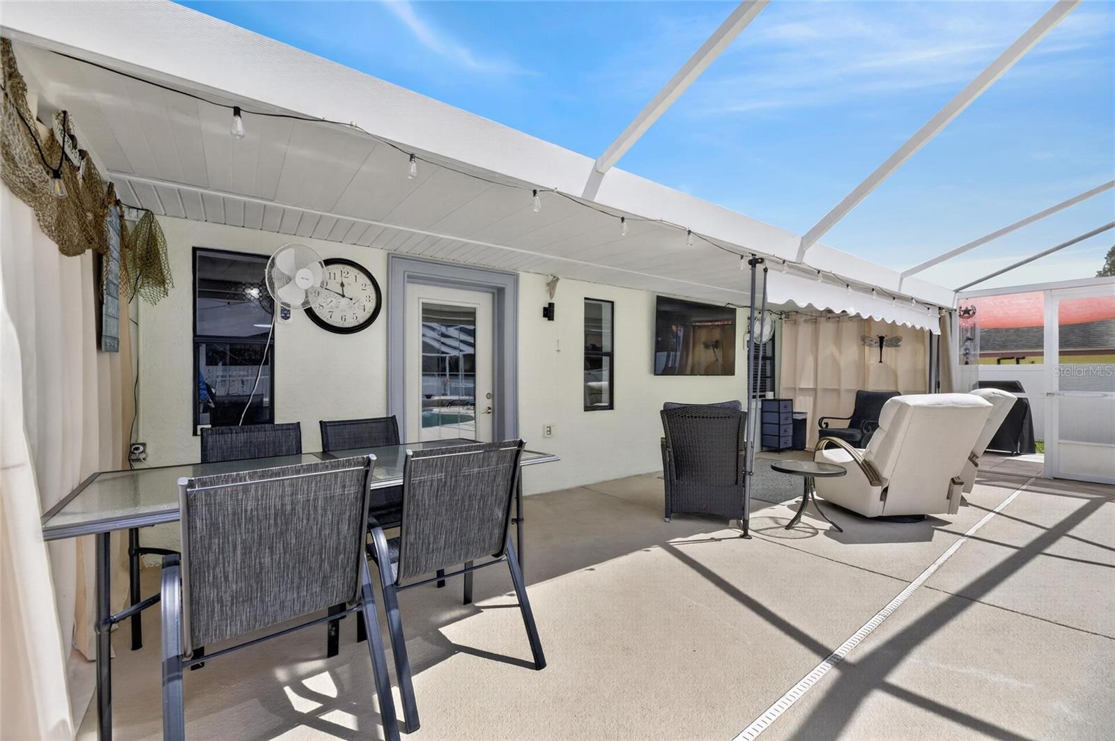 Image 42 of 81 For 926 Hillgrove Lane