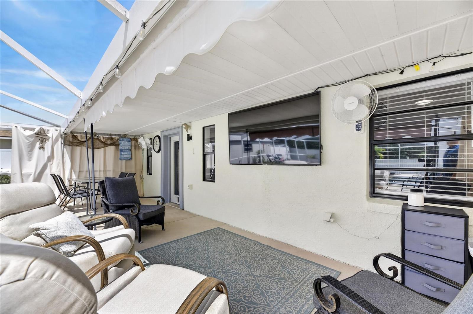 Image 43 of 81 For 926 Hillgrove Lane