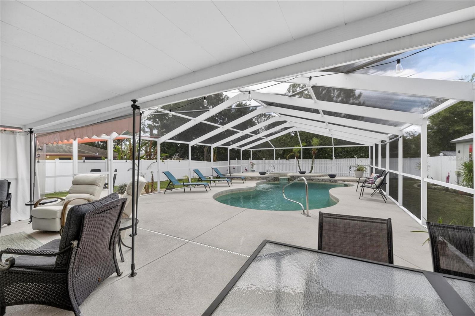 Image 44 of 81 For 926 Hillgrove Lane