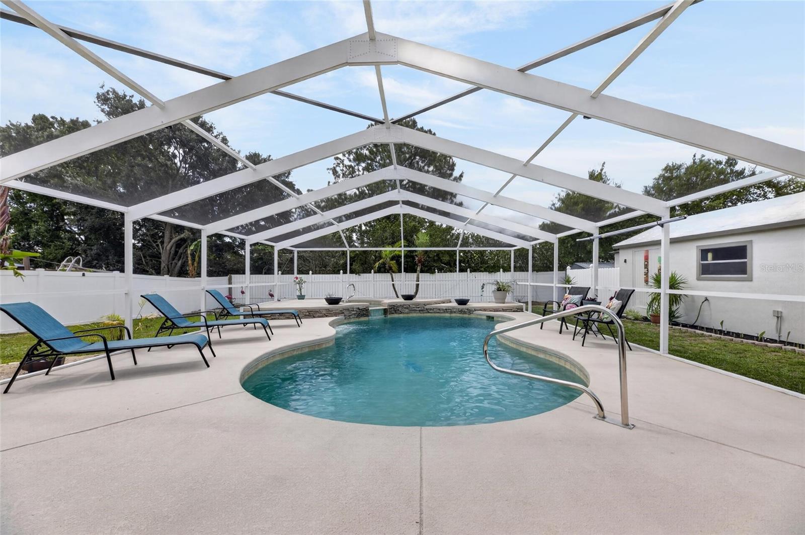 Image 45 of 81 For 926 Hillgrove Lane