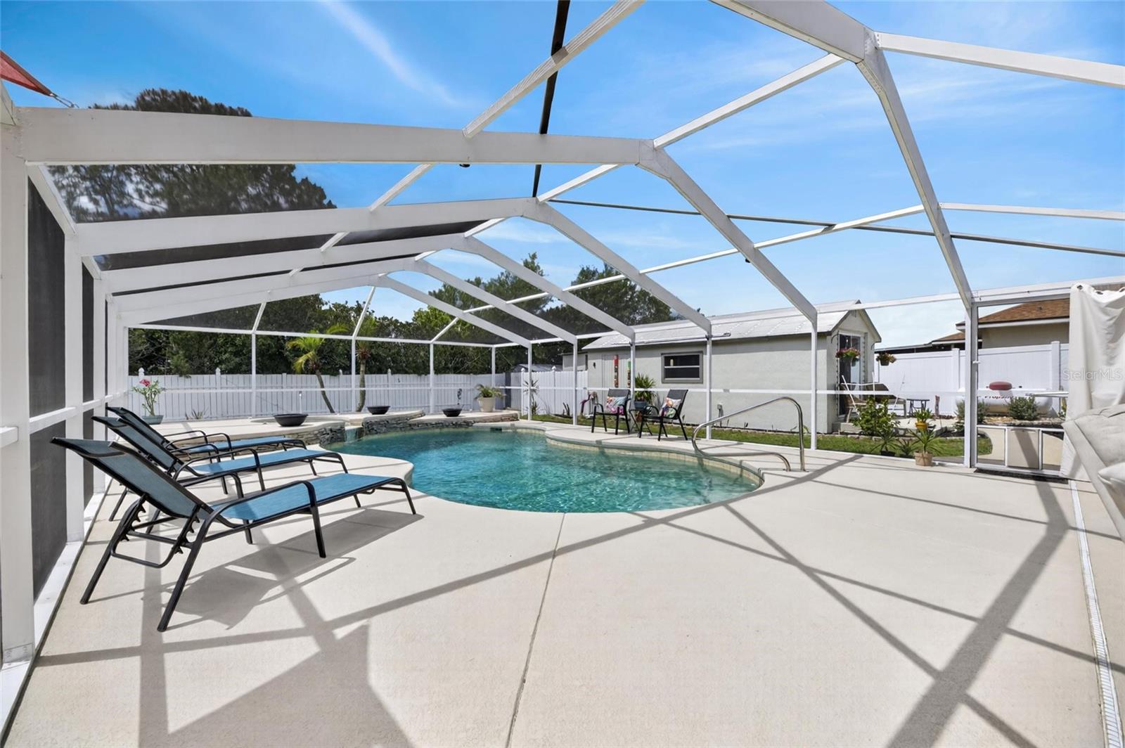 Image 46 of 81 For 926 Hillgrove Lane