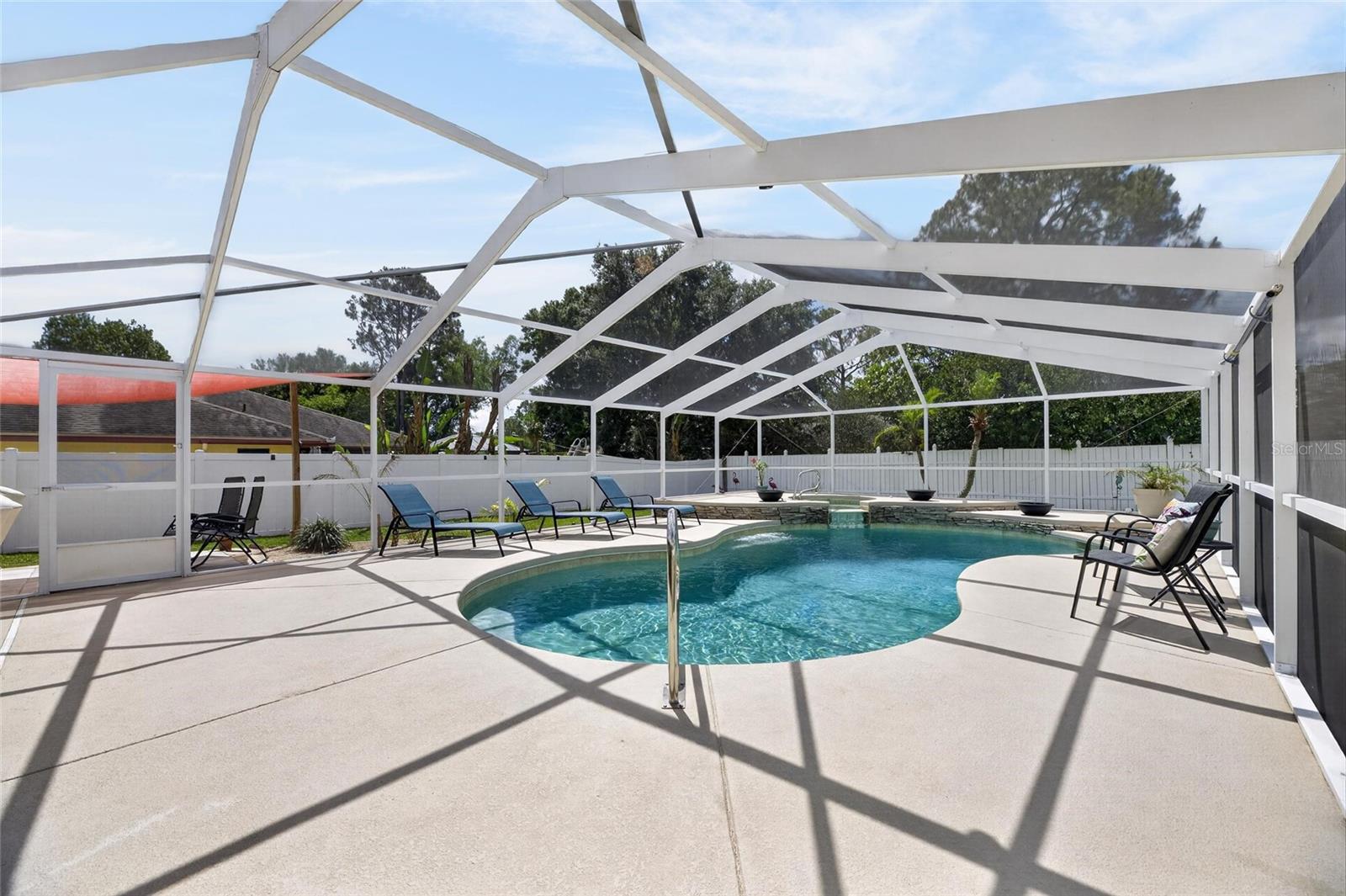 Image 49 of 81 For 926 Hillgrove Lane