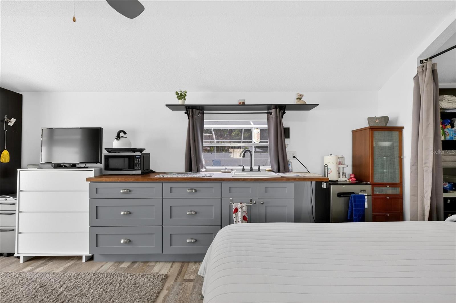 Image 66 of 81 For 926 Hillgrove Lane