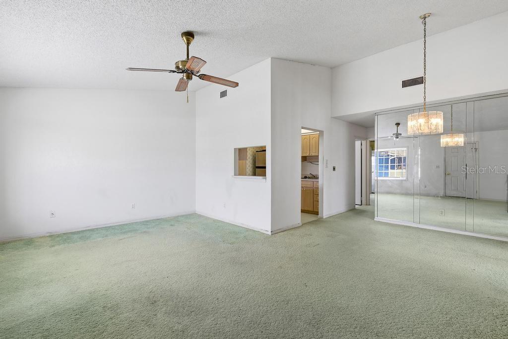 Image 2 of 11 For 33 Sandra Circle