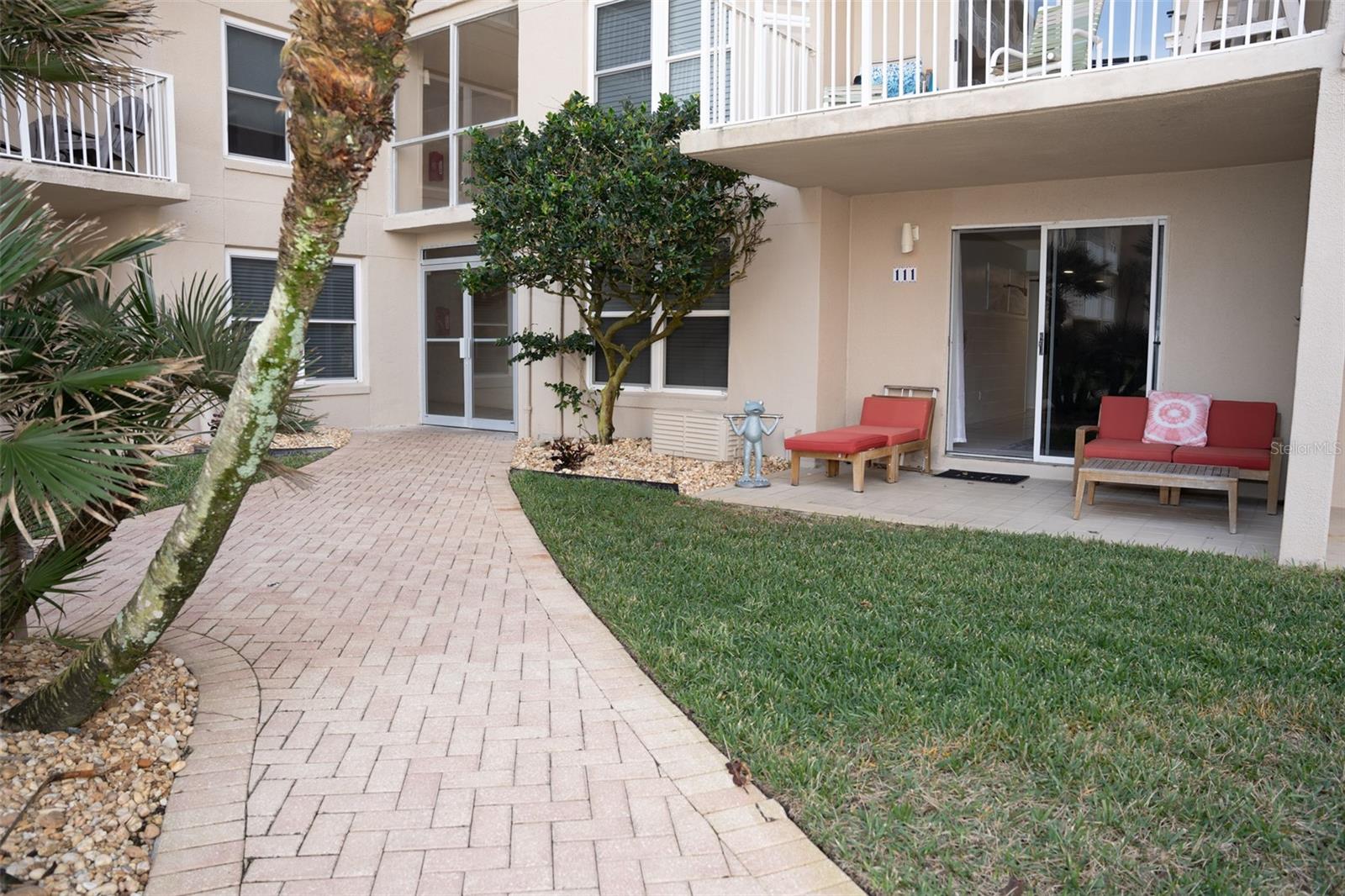 Listing photo id 14 for 4155 Atlantic Avenue 111