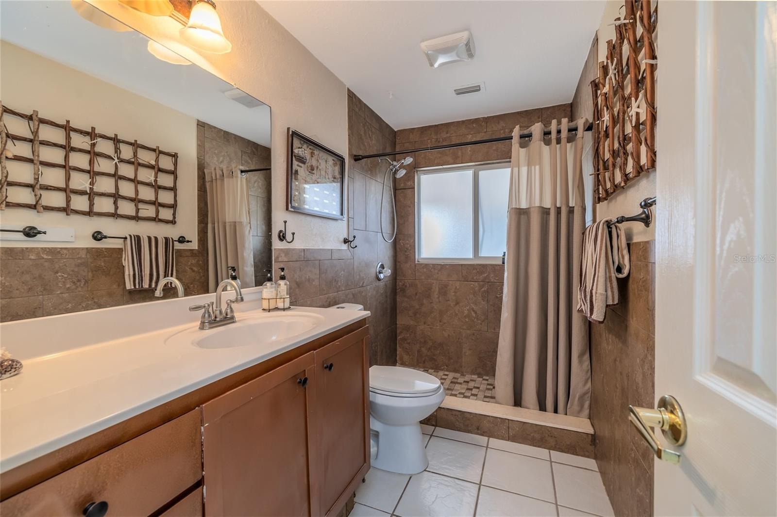 Image 29 of 56 For 1413 Atlantic Avenue