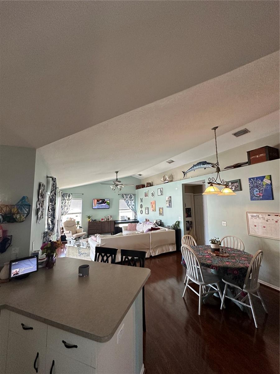 Image 7 of 11 For 1740 Spottswoode Court