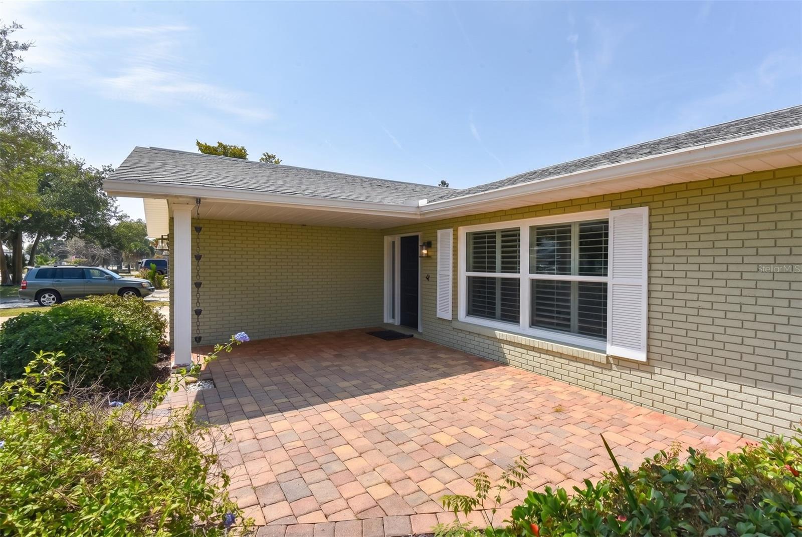 Listing photo id 9 for 40 Cunningham Drive