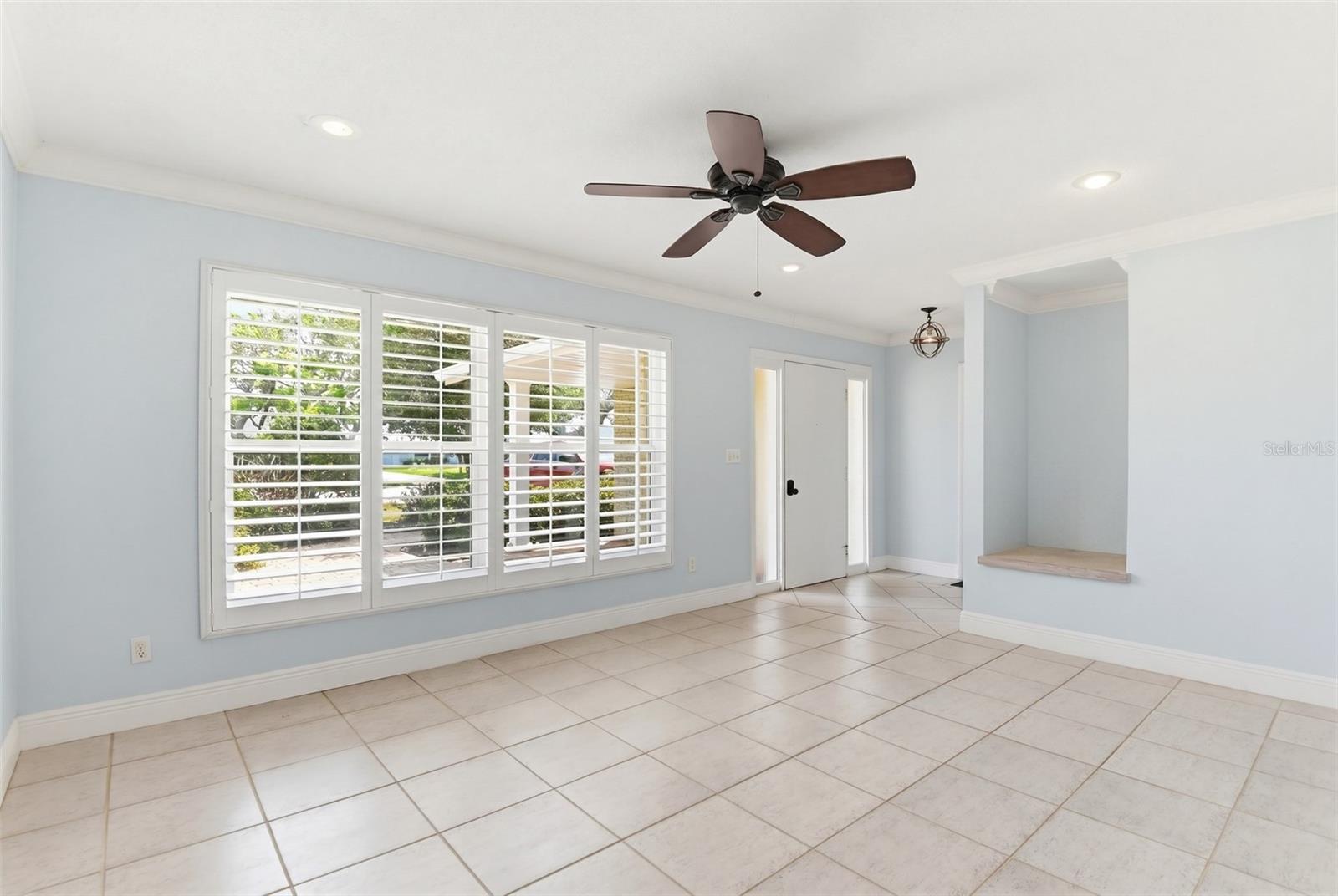 Listing photo id 12 for 40 Cunningham Drive