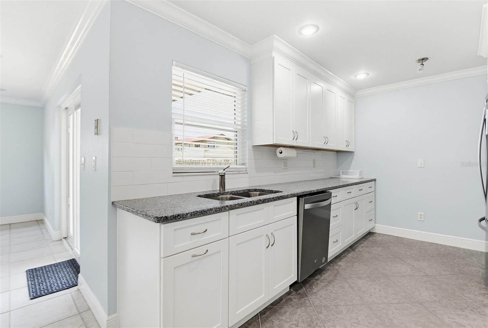 Listing photo id 34 for 40 Cunningham Drive
