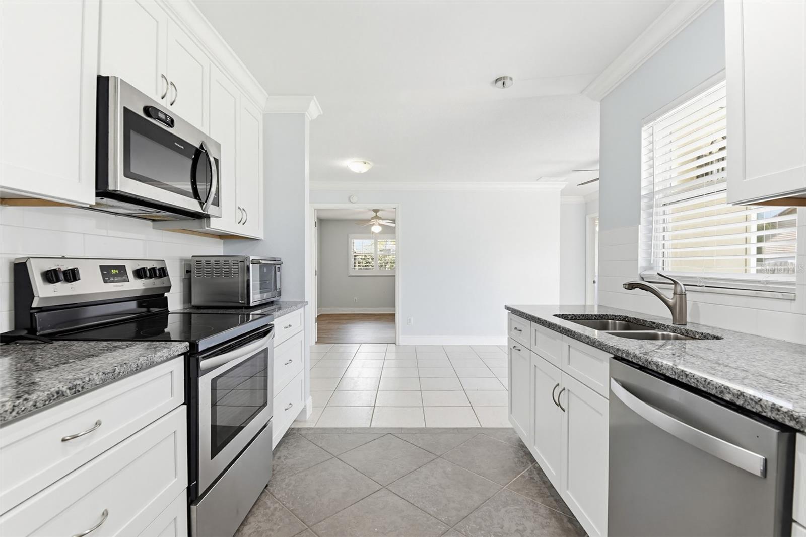 Listing photo id 36 for 40 Cunningham Drive