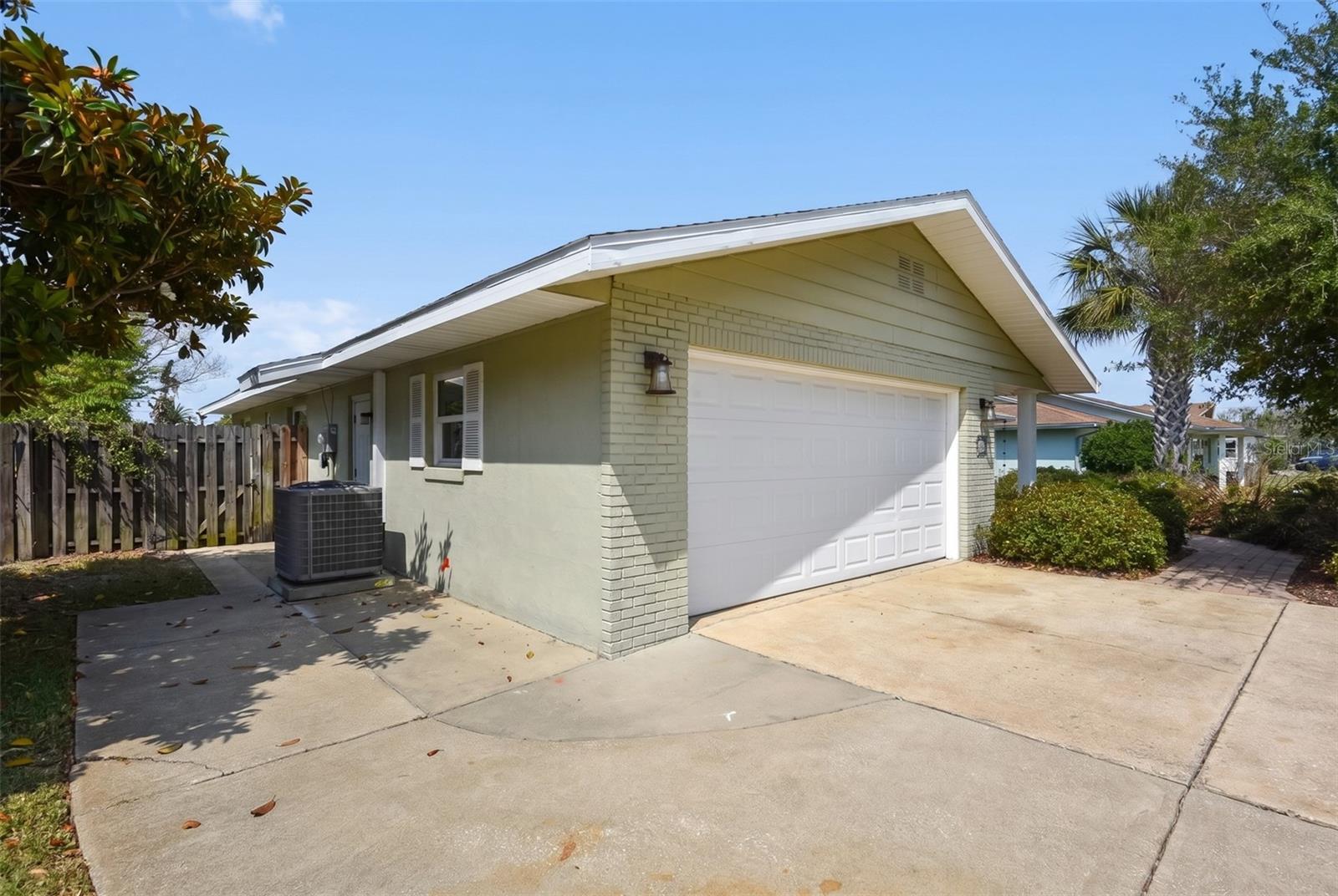 Listing photo id 5 for 40 Cunningham Drive