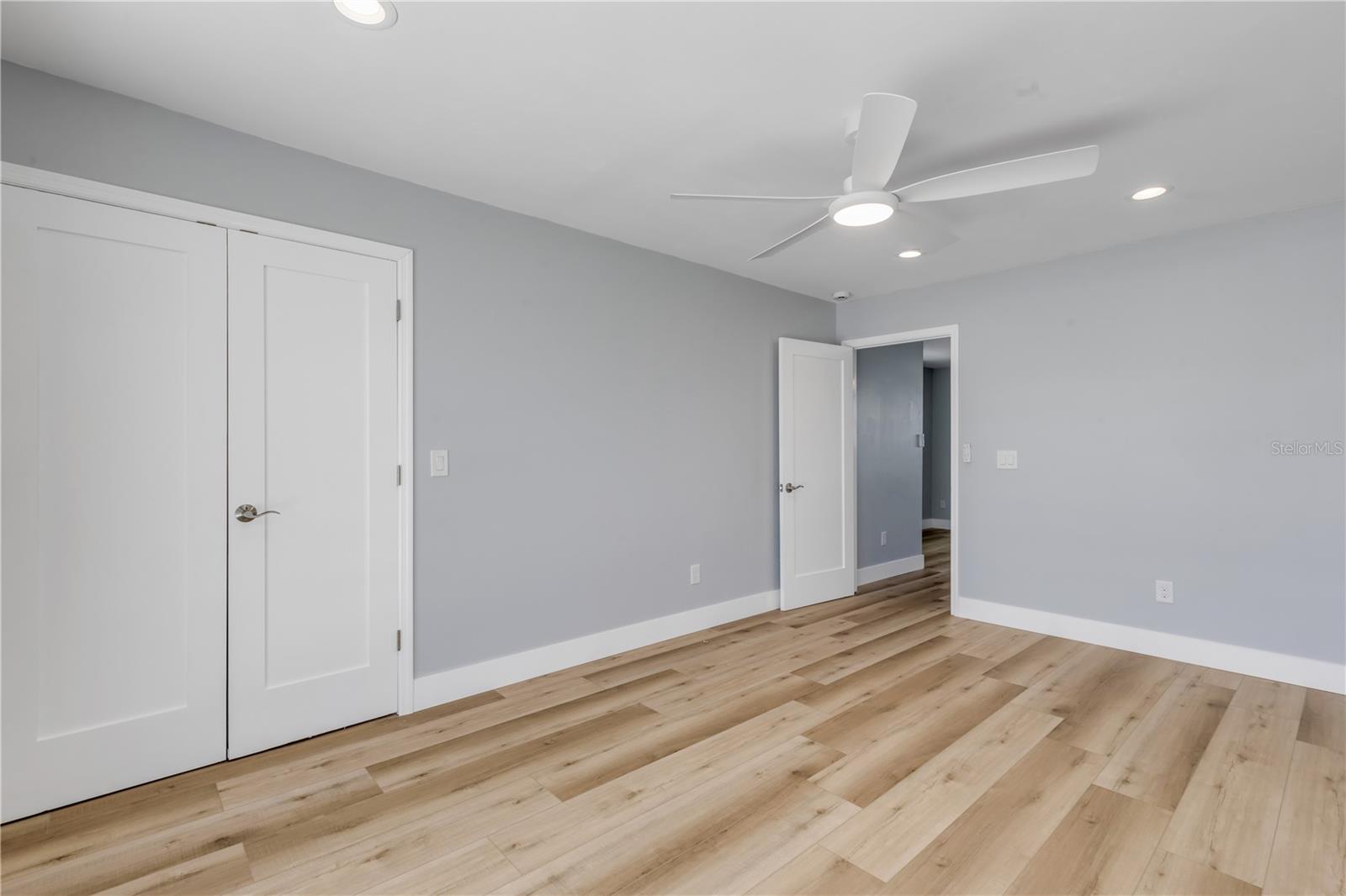 Image 47 of 77 For 6396 Atlantic Avenue