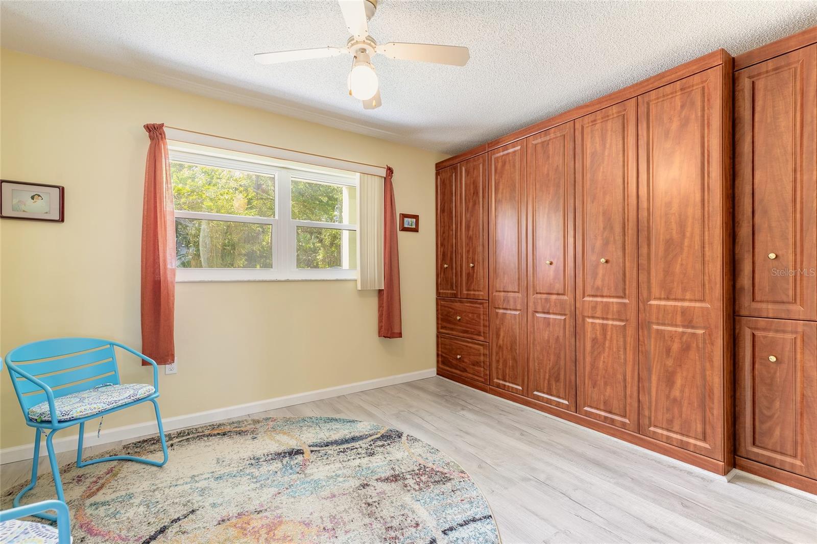 Image 17 of 49 For 2100 Peninsula Avenue 1050